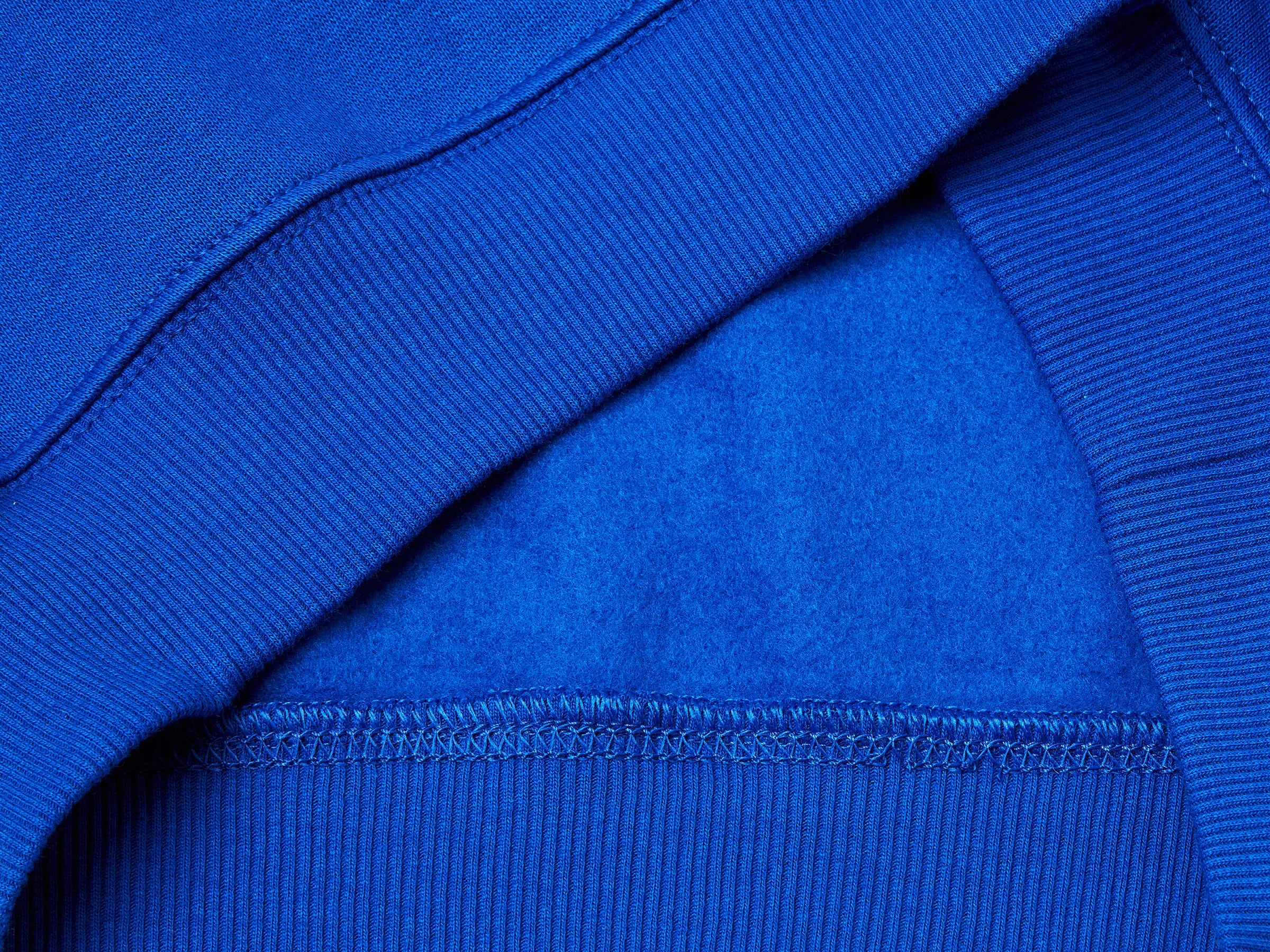 Benetton_Bright Blue_Warm Sweatshirt in Cotton with Print_3J73C205C_19R_03