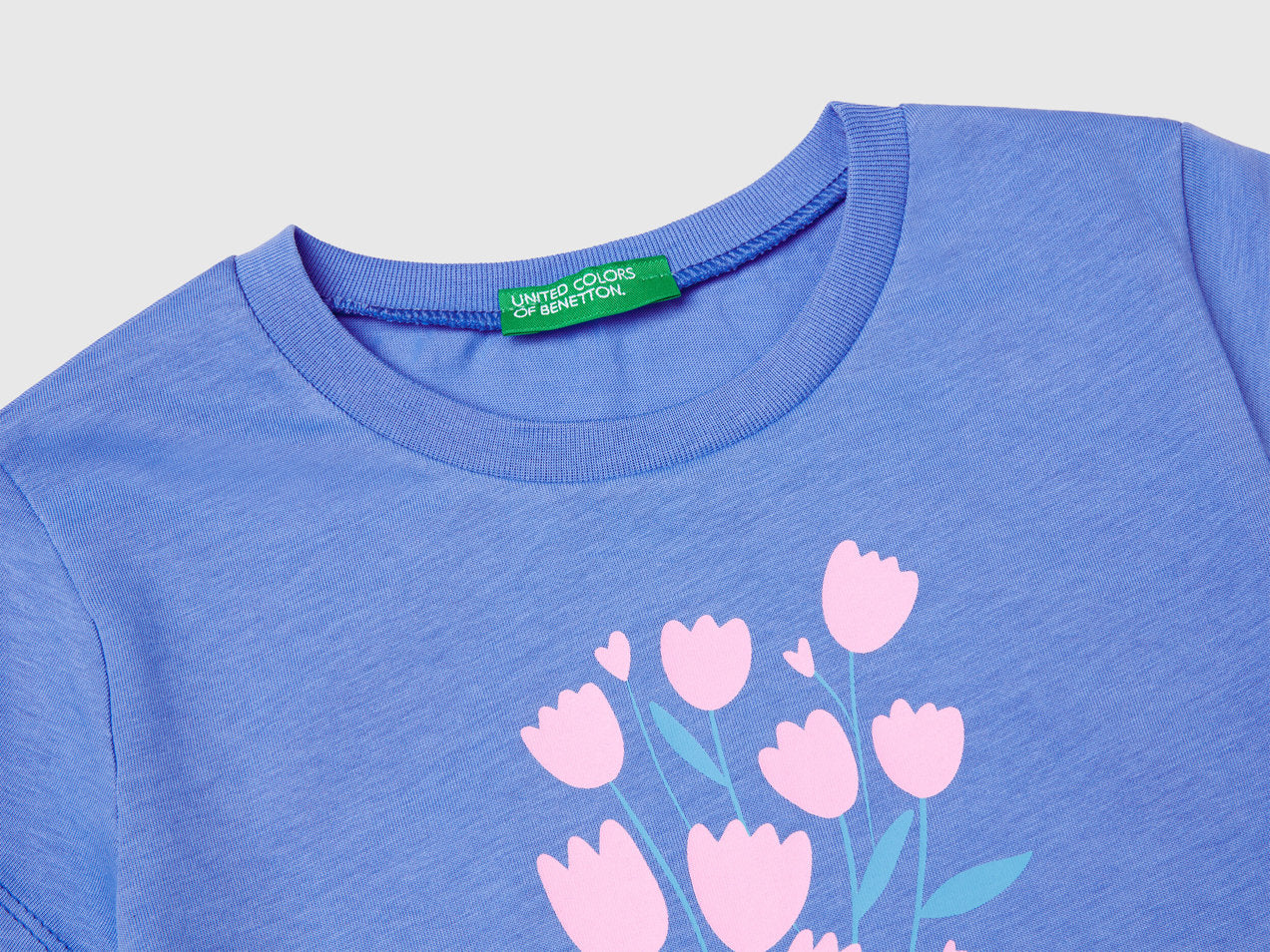 Benetton_T-Shirt with Neon Print_3JERG10J3_39Y_03