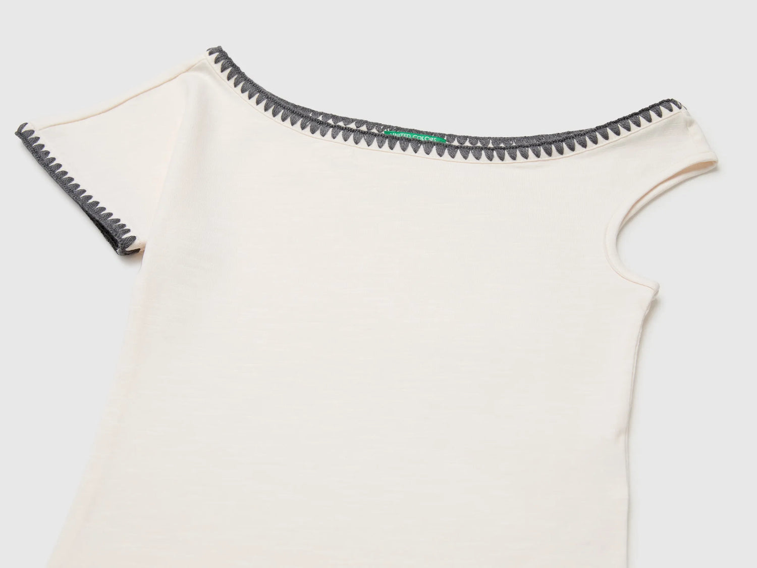 Benetton White Girls Asymmetrical Top SKU: 3JFAC10TG_00E Image 03