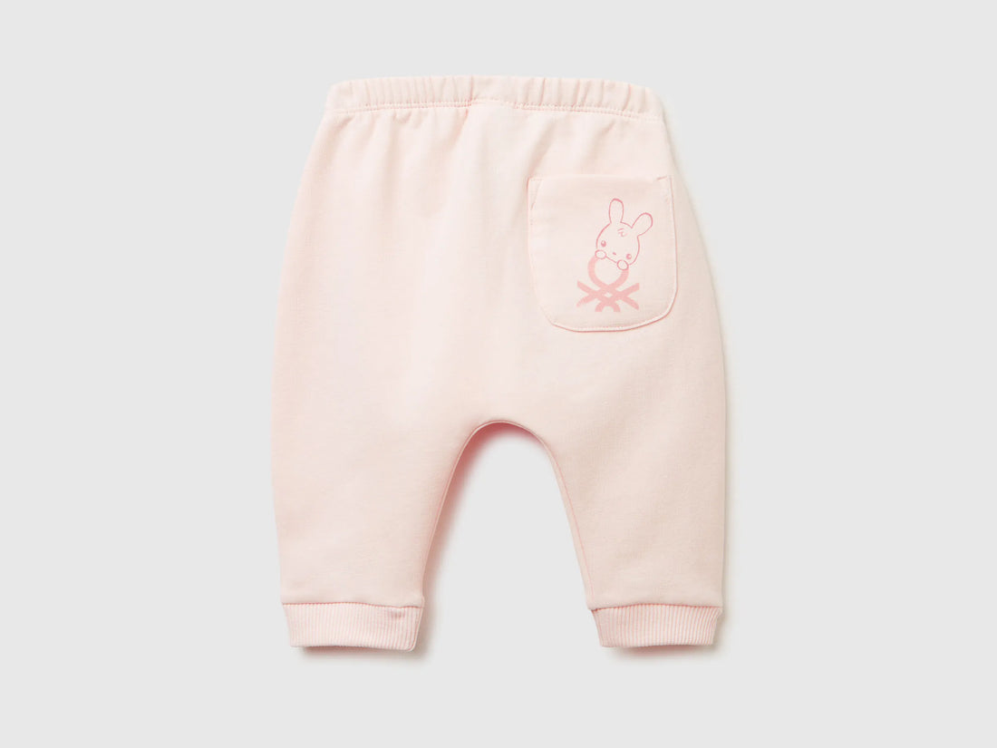 Benetton_Soft Pink_Warm Sweat Trousers with Pocket_3K1CAF02J_1B7_02