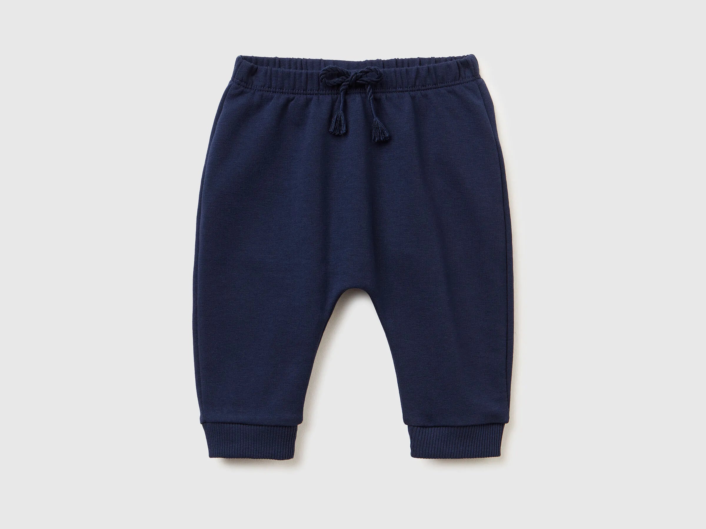 Benetton_Dark Blue_Warm Sweat Trousers with Pocket_3K1CAF02J_252_01