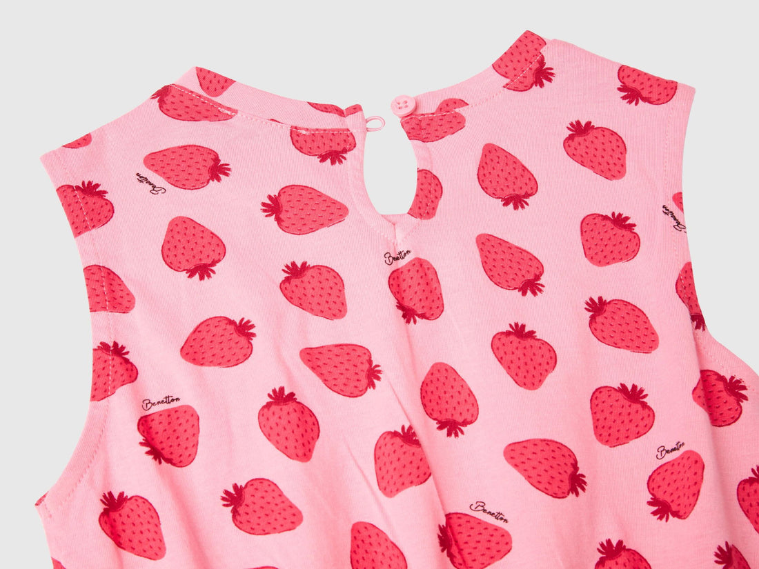 Pink Dress With Strawberry Print_3M39CV00R_77Q_02