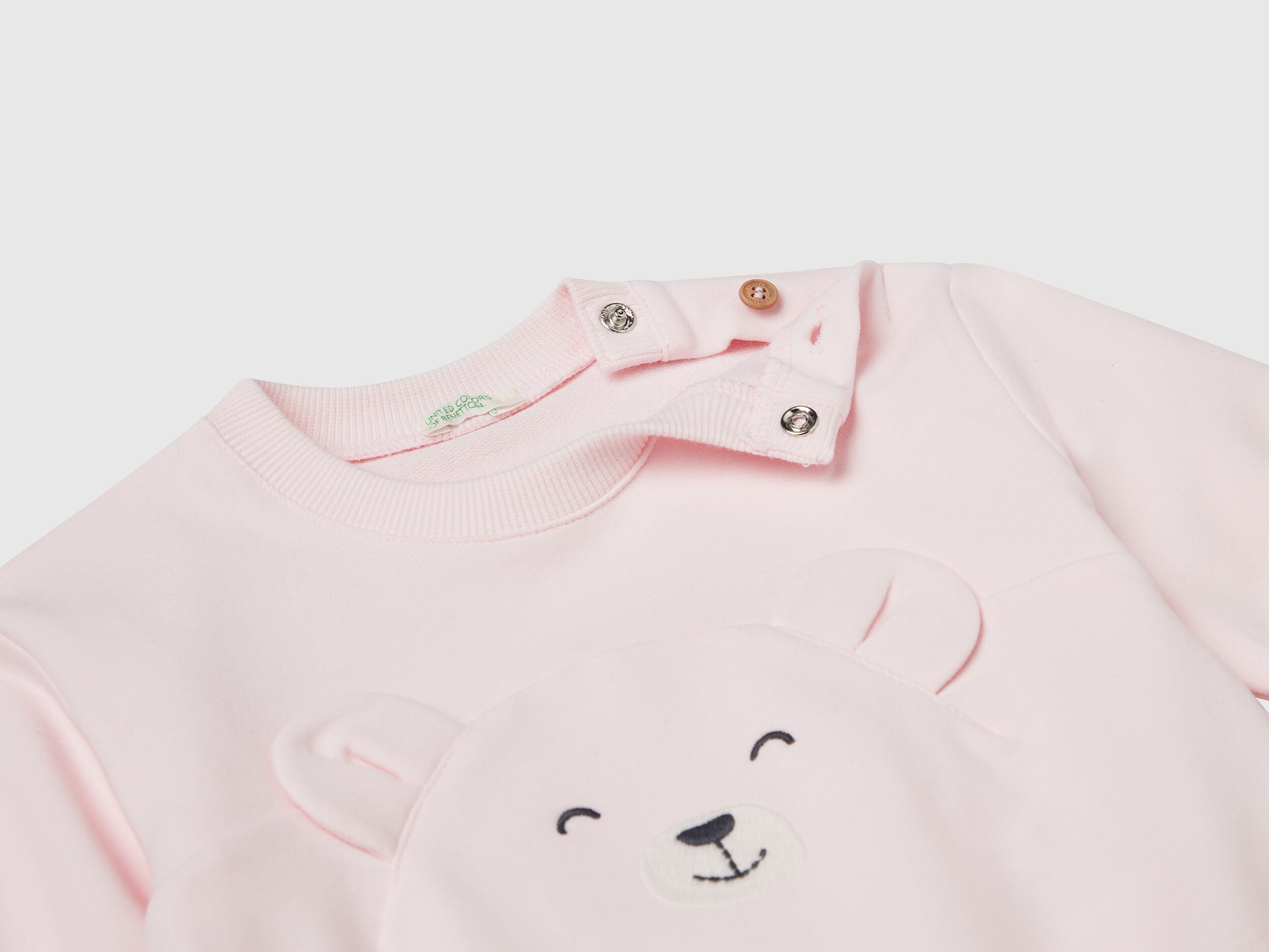 Benetton_Pink_Sweatshirt with Embroidery and Patches_3MDSA1061_00H_03