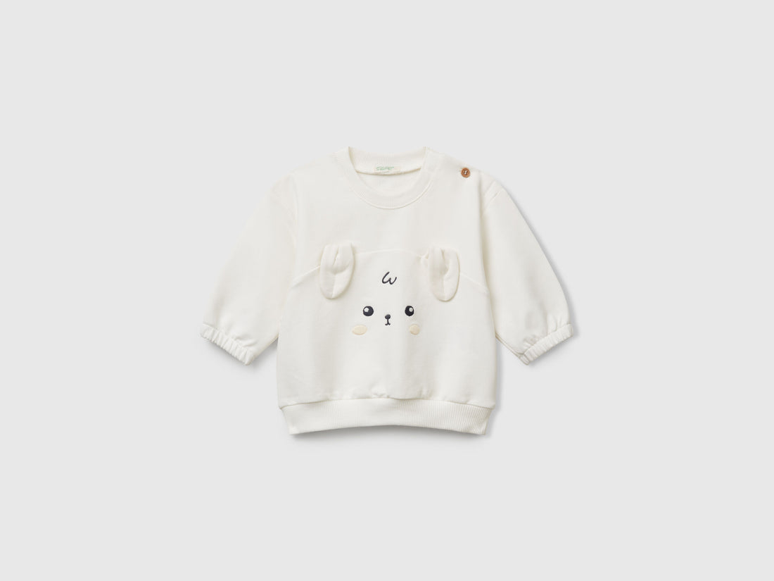 Benetton_White_Sweatshirt with Embroidery and Patches_3MDSA1061_074_01