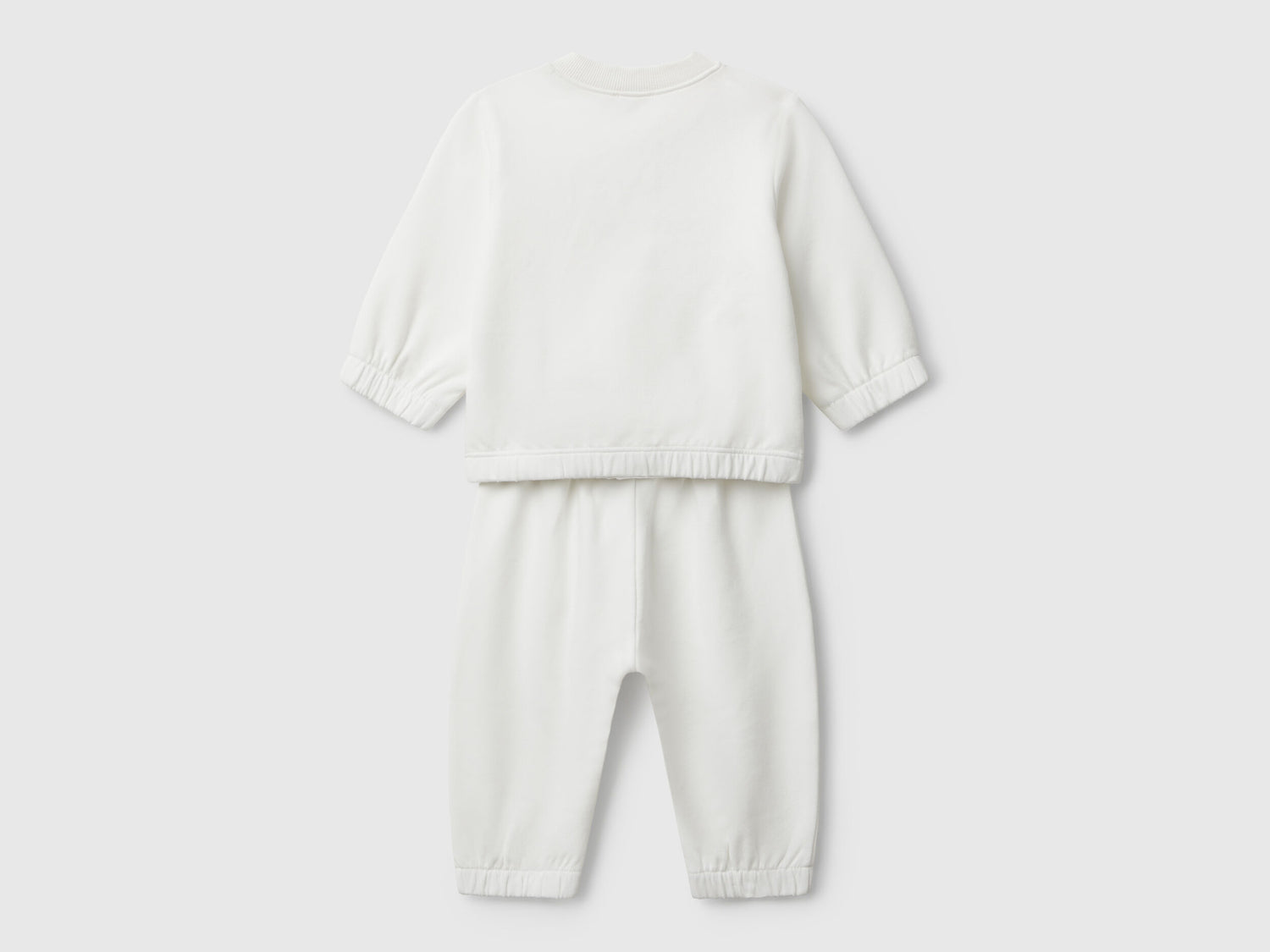 Benetton_Creamy White_Sweat Cotton Outfit_3MDSAK017_074_02