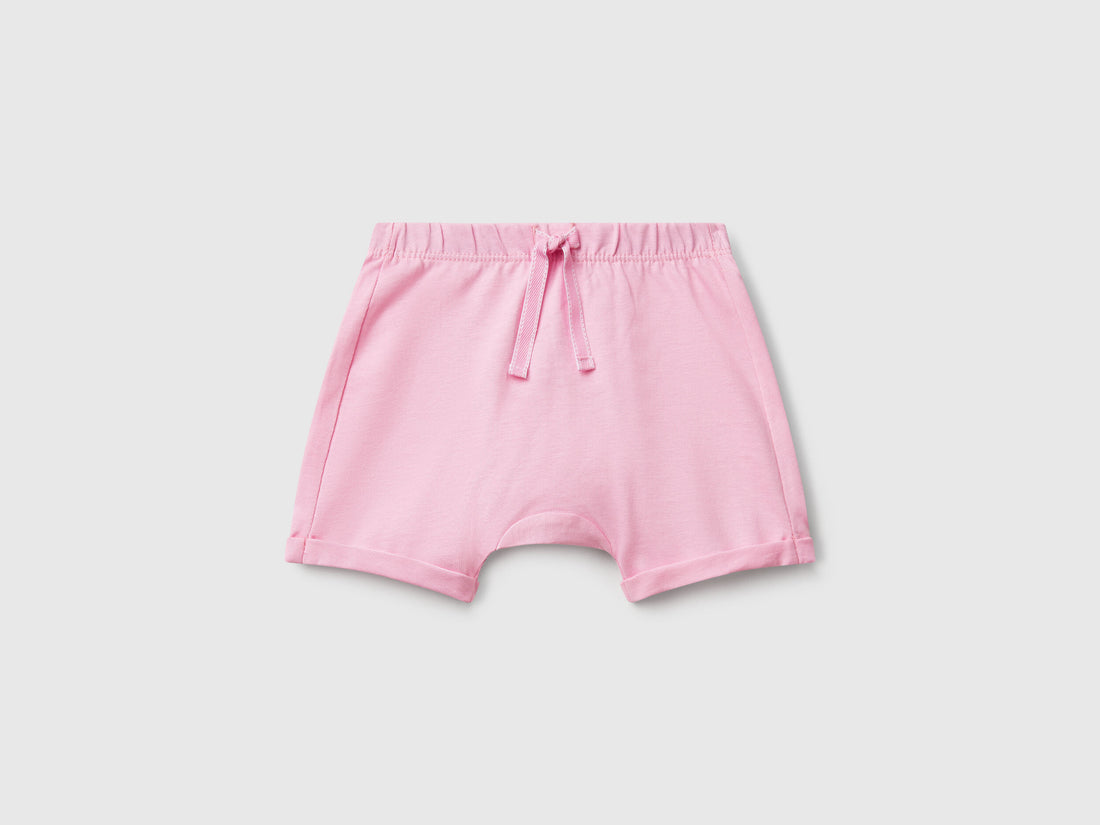 Benetton_Shorts with Patch on The Back_3MI5A900H_34Q_01