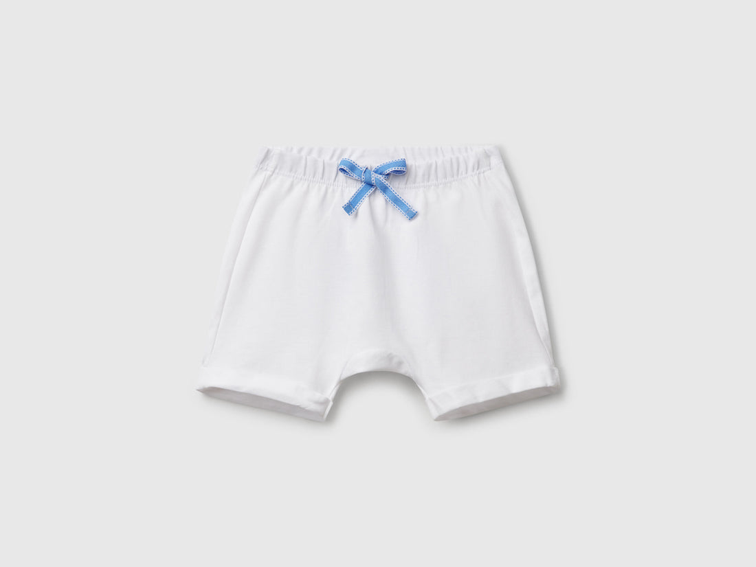 Benetton_Shorts with Patch on The Back_3MI5A900H_901_01