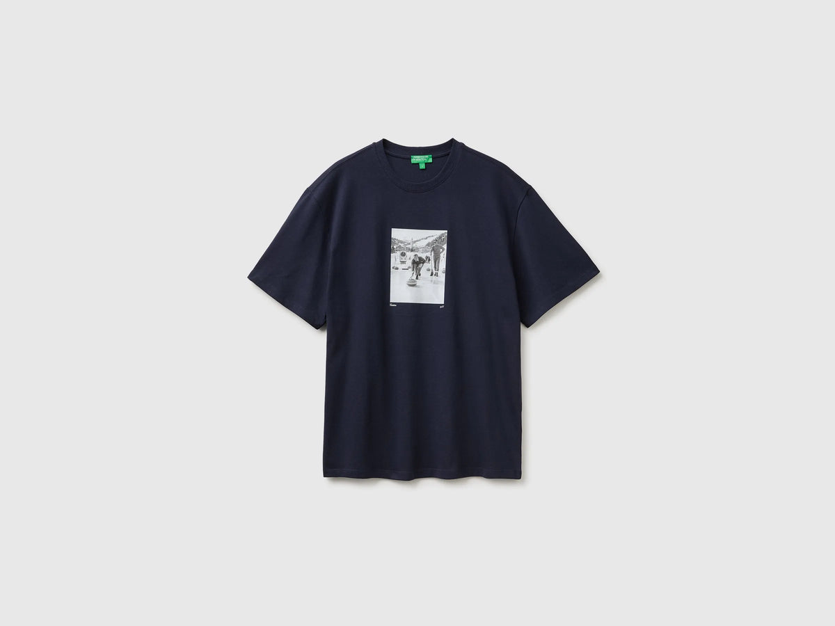 Benetton Dark Blue Men Relaxed-Fit Printed T-Shirt in Organic Cotton SKU: 3MI5U10CU_3C1 Image 01