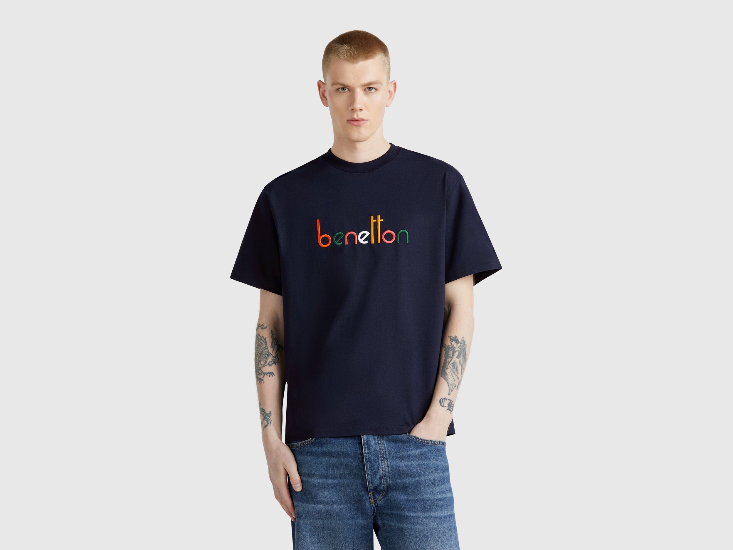 Benetton_Oversized T-Shirt with Logo Embroidery_3MI6U109O_616_01
