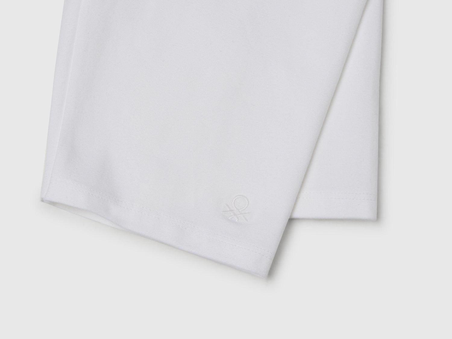 Beneton_Short Leggings in Stretch Cotton_3MT1C901D_101_03