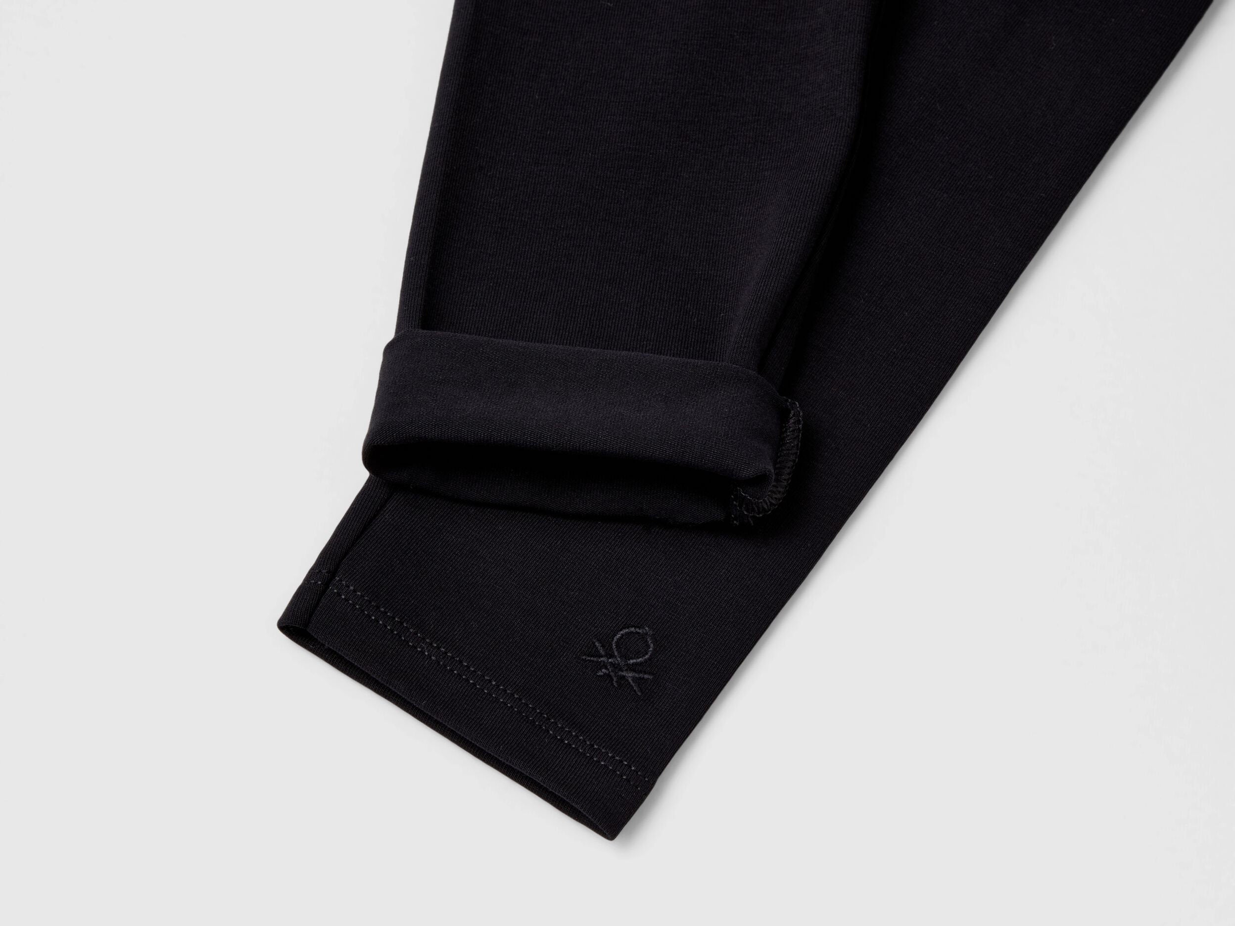 Beneton_Leggings in Stretch Cotton with Logo_3MT1CF02G_100_03