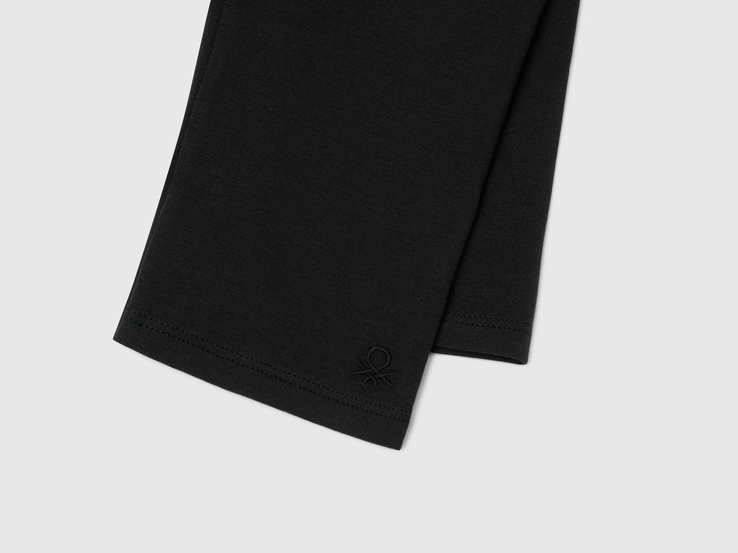 Beneton_Knee-Length Stretch Cotton Leggings_3MT1CF02J_100_03