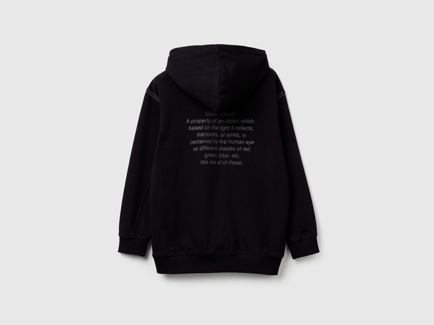 Benetton_Black_Oversized Sweatshirt with Bold Print_3NBMC205A_100_02