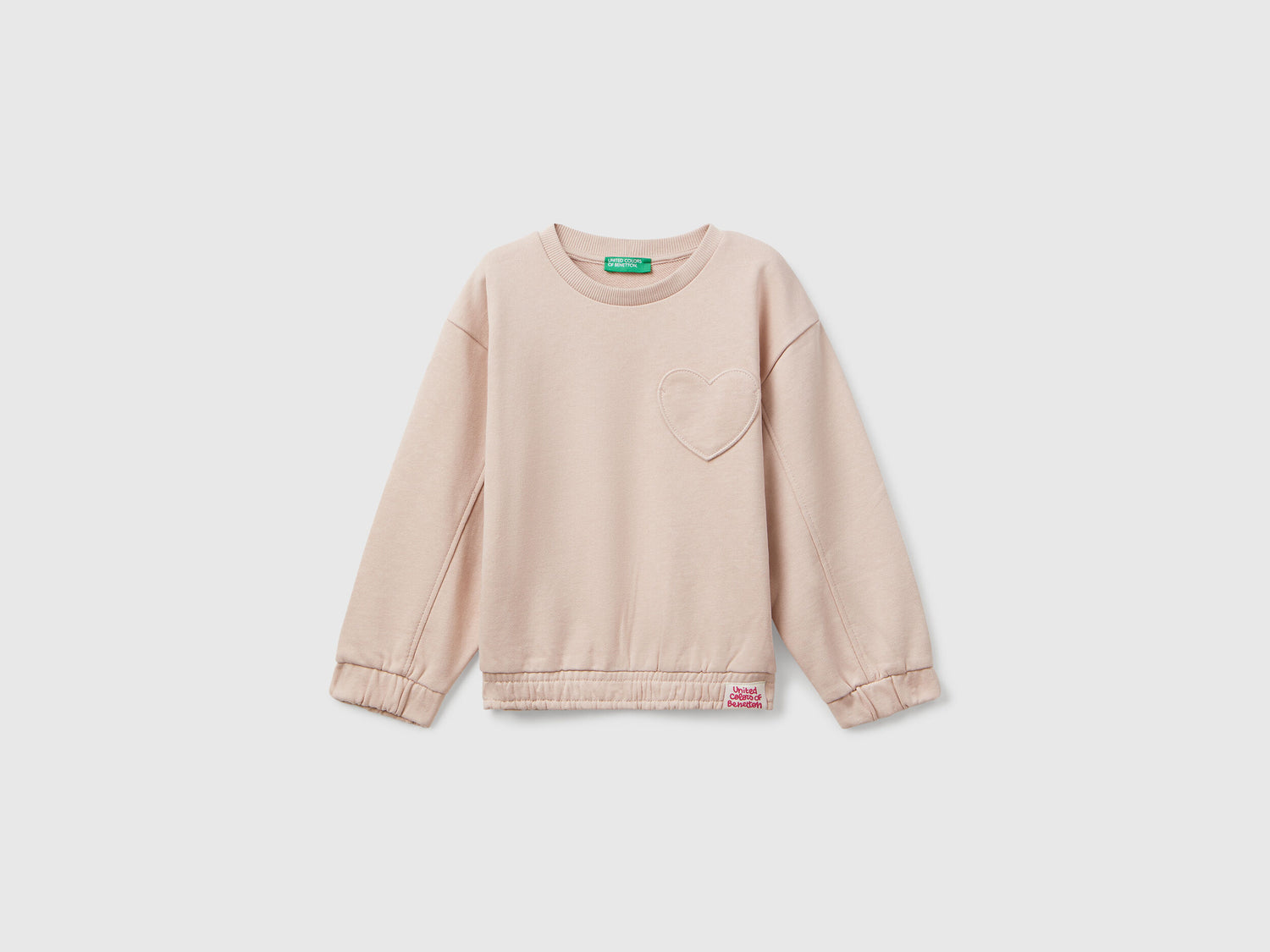 Benetton_Soft Pink_Sweatshirt with Heart Patch_3NBMG10K2_12U_01