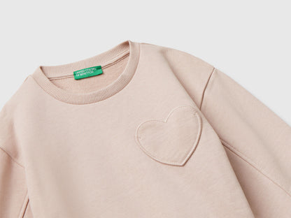 Benetton_Soft Pink_Sweatshirt with Heart Patch_3NBMG10K2_12U_03