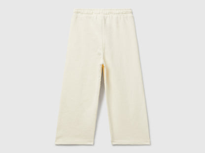 Benetton_Creamy White_Loose Fit Sweatpants_3NBMGF04Y_0R2_02