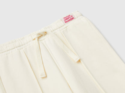 Benetton_Creamy White_Loose Fit Sweatpants_3NBMGF04Y_0R2_03
