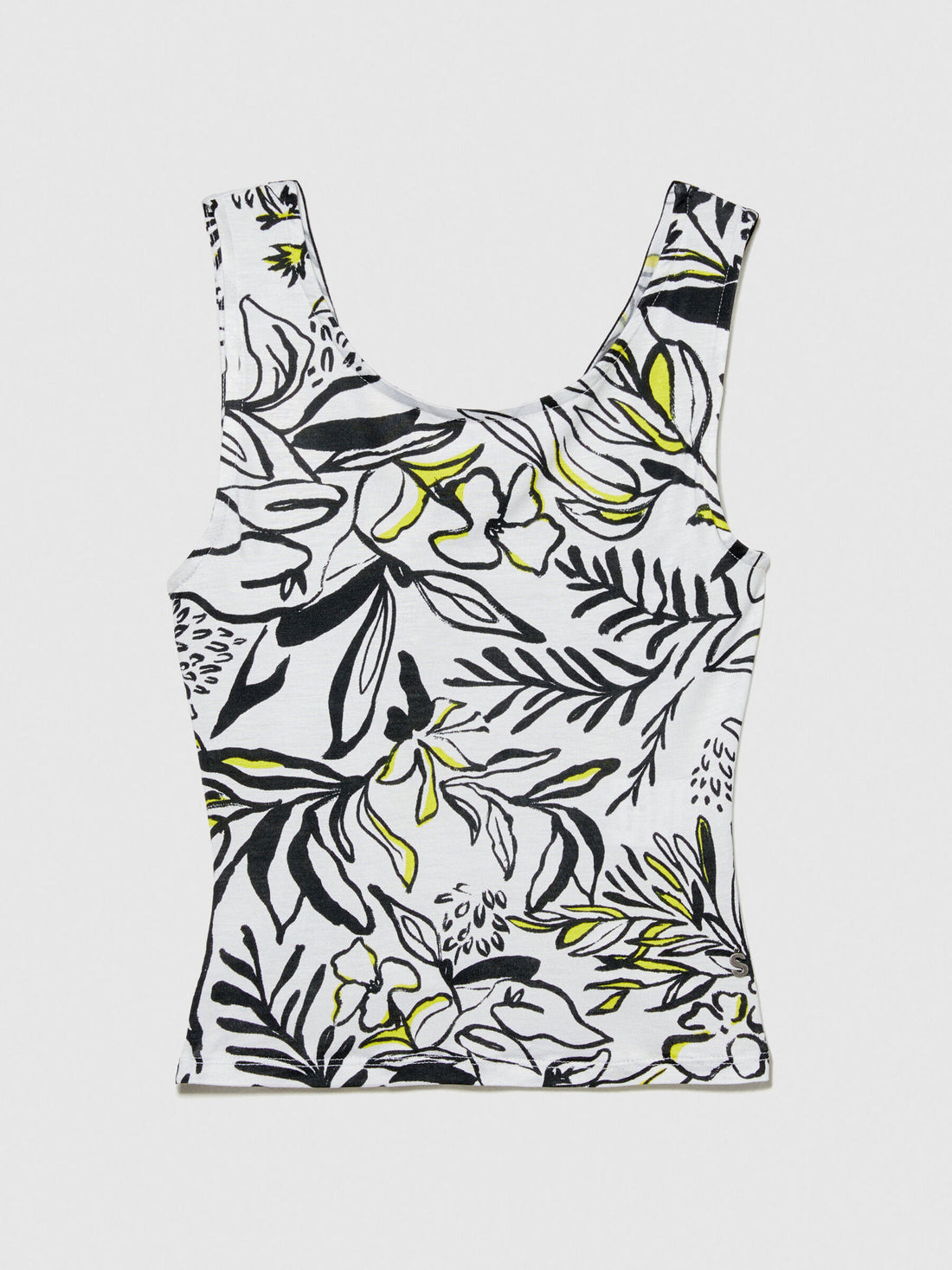 Printed Top With Crisscross_3Olnxh00H_73R_01