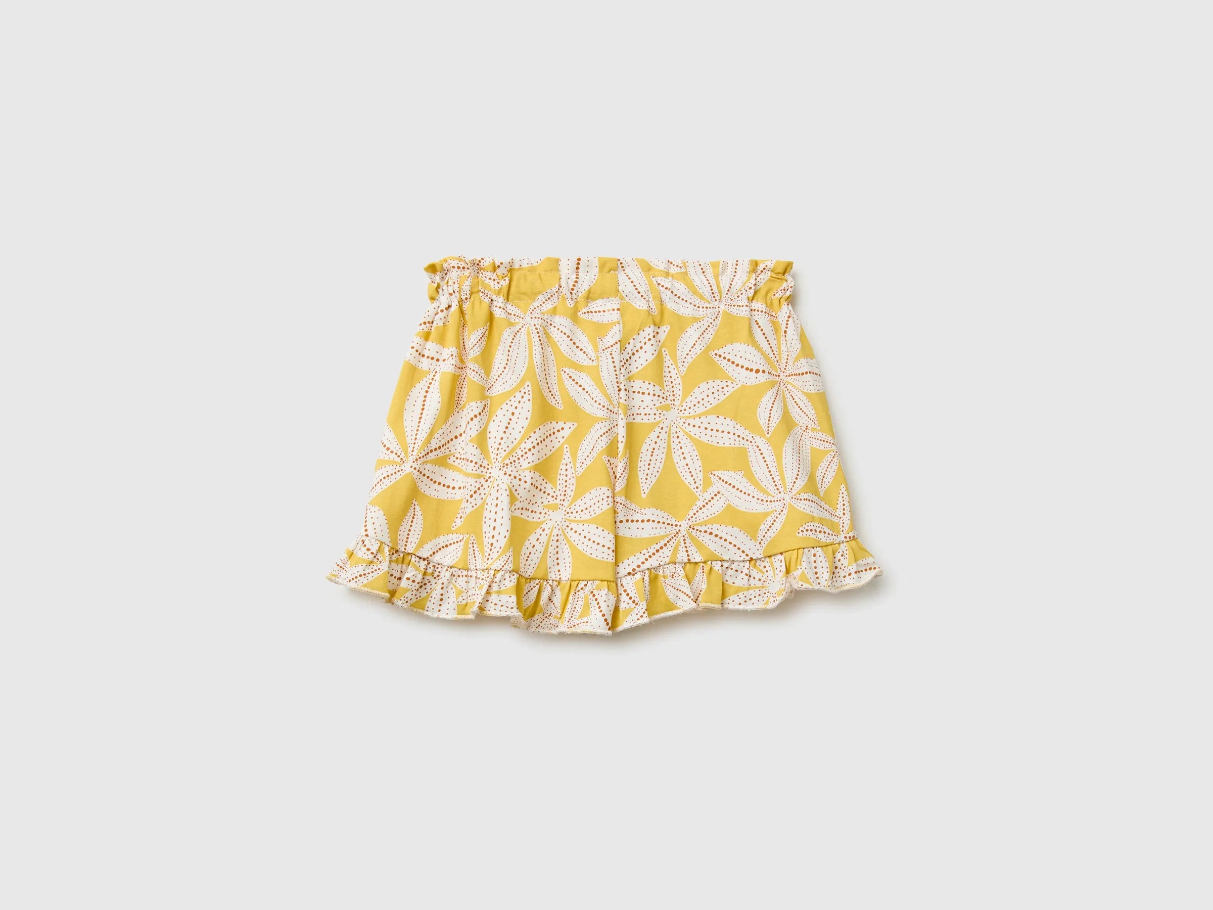 Benetton Multi-Color Girls Printed Shorts with Ruffles SKU: 3P0UG9029_73K Image 02