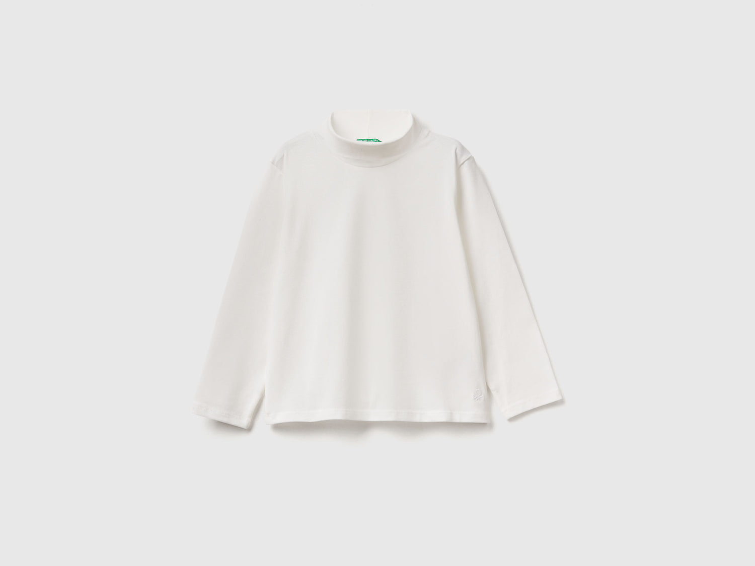 Benetton_Creamy White_Turtleneck T-Shirt in Stretch Cotton_3P4ZG200D_074_01