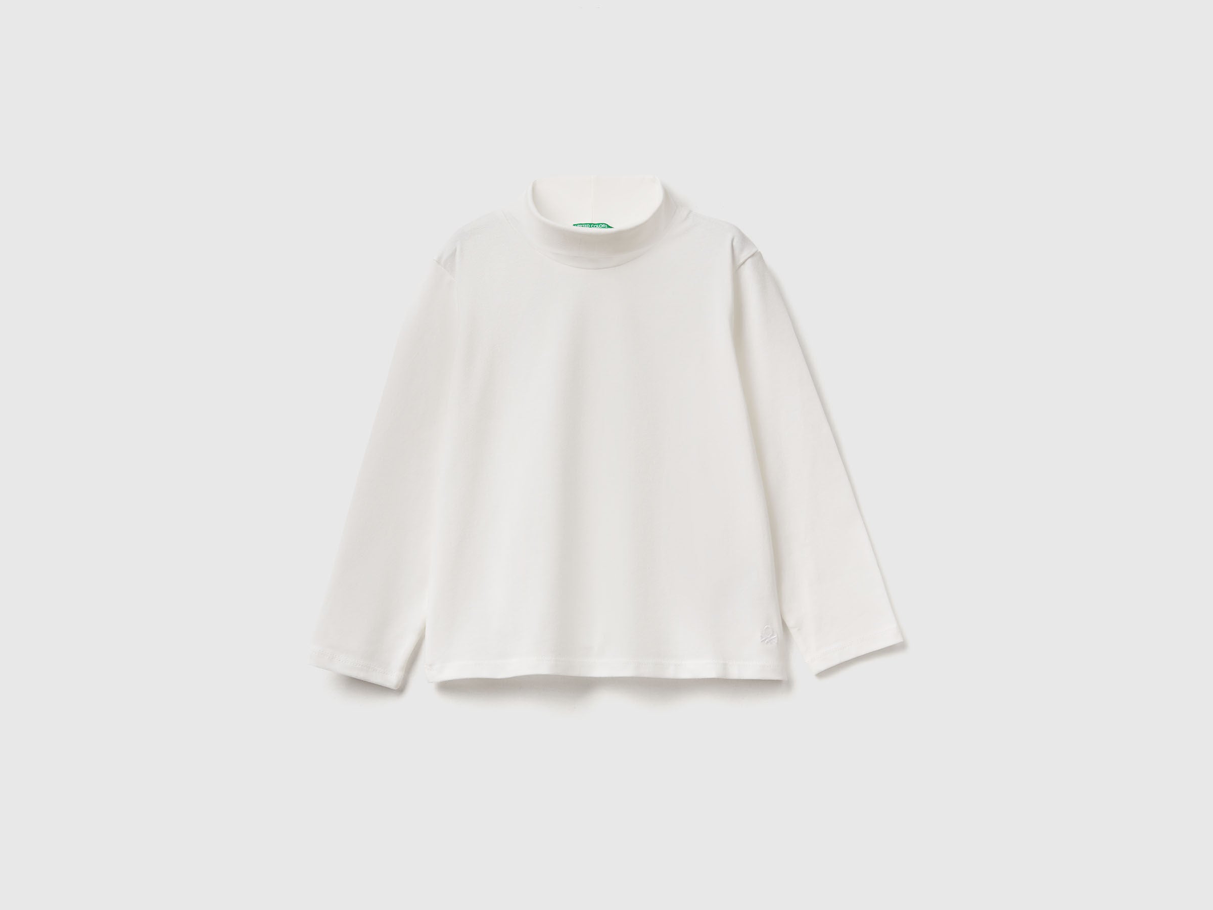 Benetton_Creamy White_Turtleneck T-Shirt in Stretch Cotton_3P4ZG200D_074_01