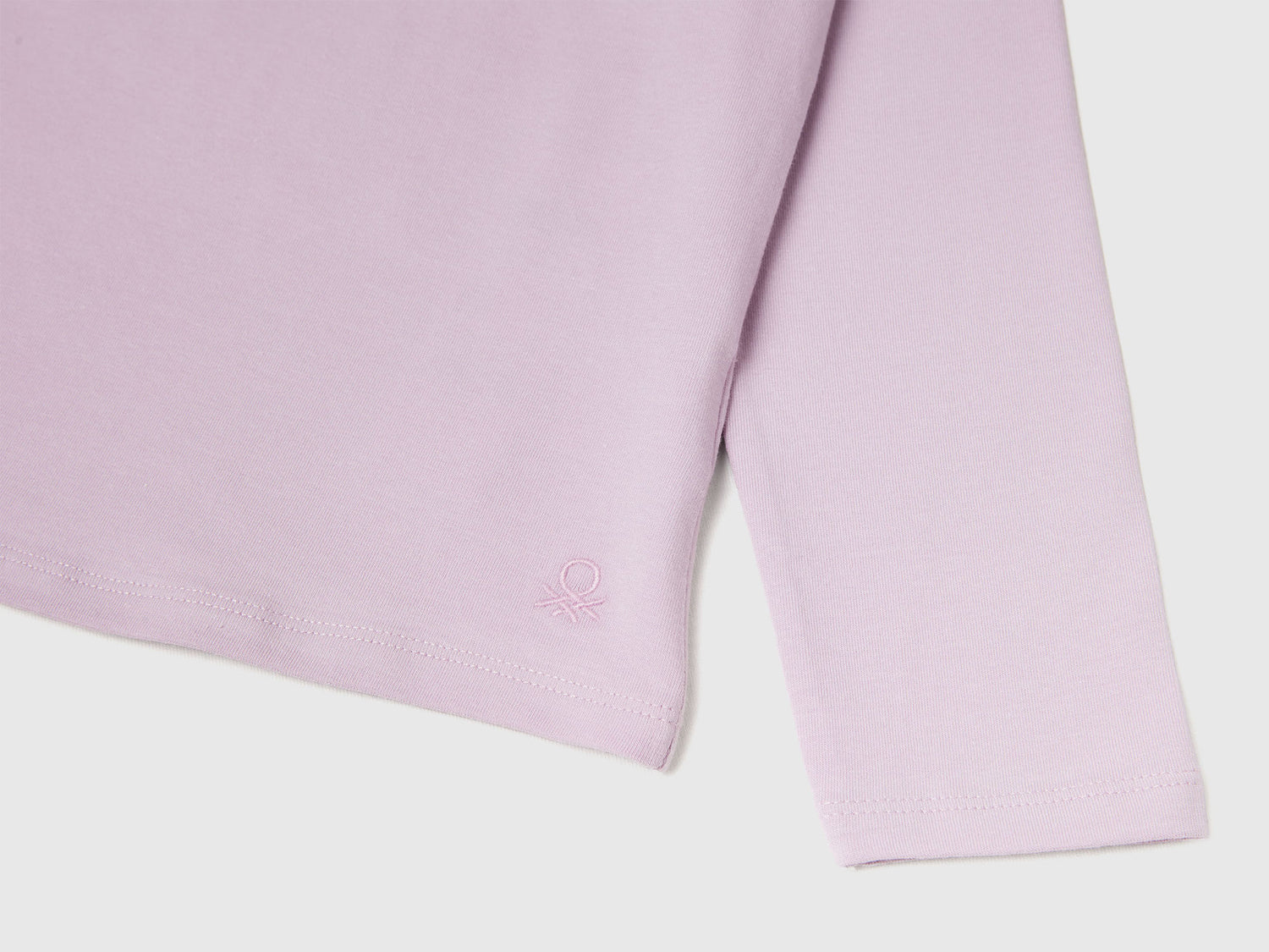 Benetton_Lavender_Turtleneck T-Shirt in Stretch Cotton_3P4ZG200D_0W1_03