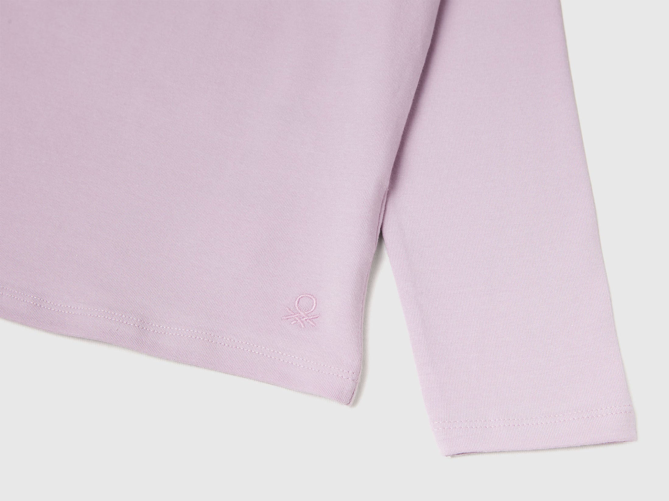 Benetton_Lavender_Turtleneck T-Shirt in Stretch Cotton_3P4ZG200D_0W1_03