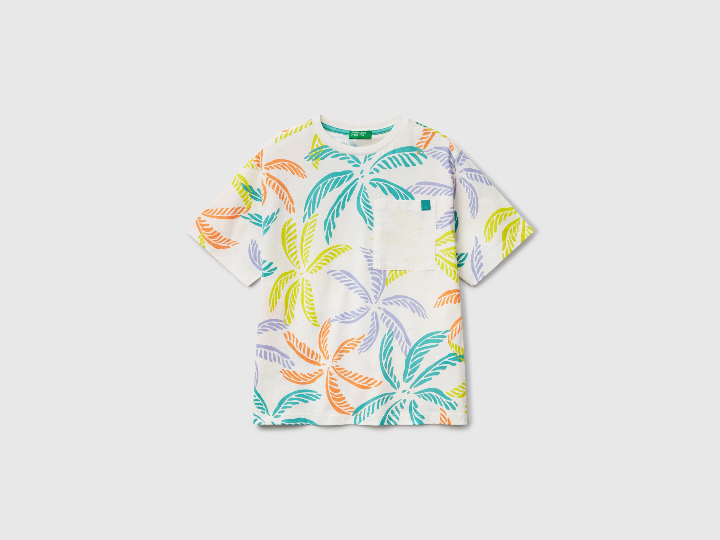 Benetton_White T-Shirt with Tropical Print_3PDQC10PA_75E_01
