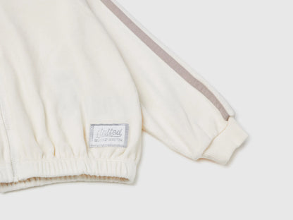 Benetton_Creamy White_Sweatshirt in Chenille with High Neck_3UAPC505Q_0R2_03