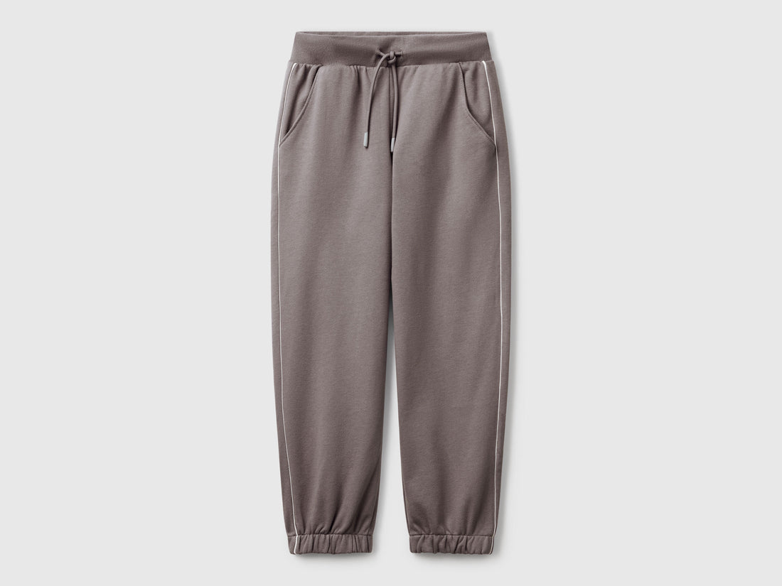 Benetton_Comfort Fit Sweatpants_3UNICF060_00W_01