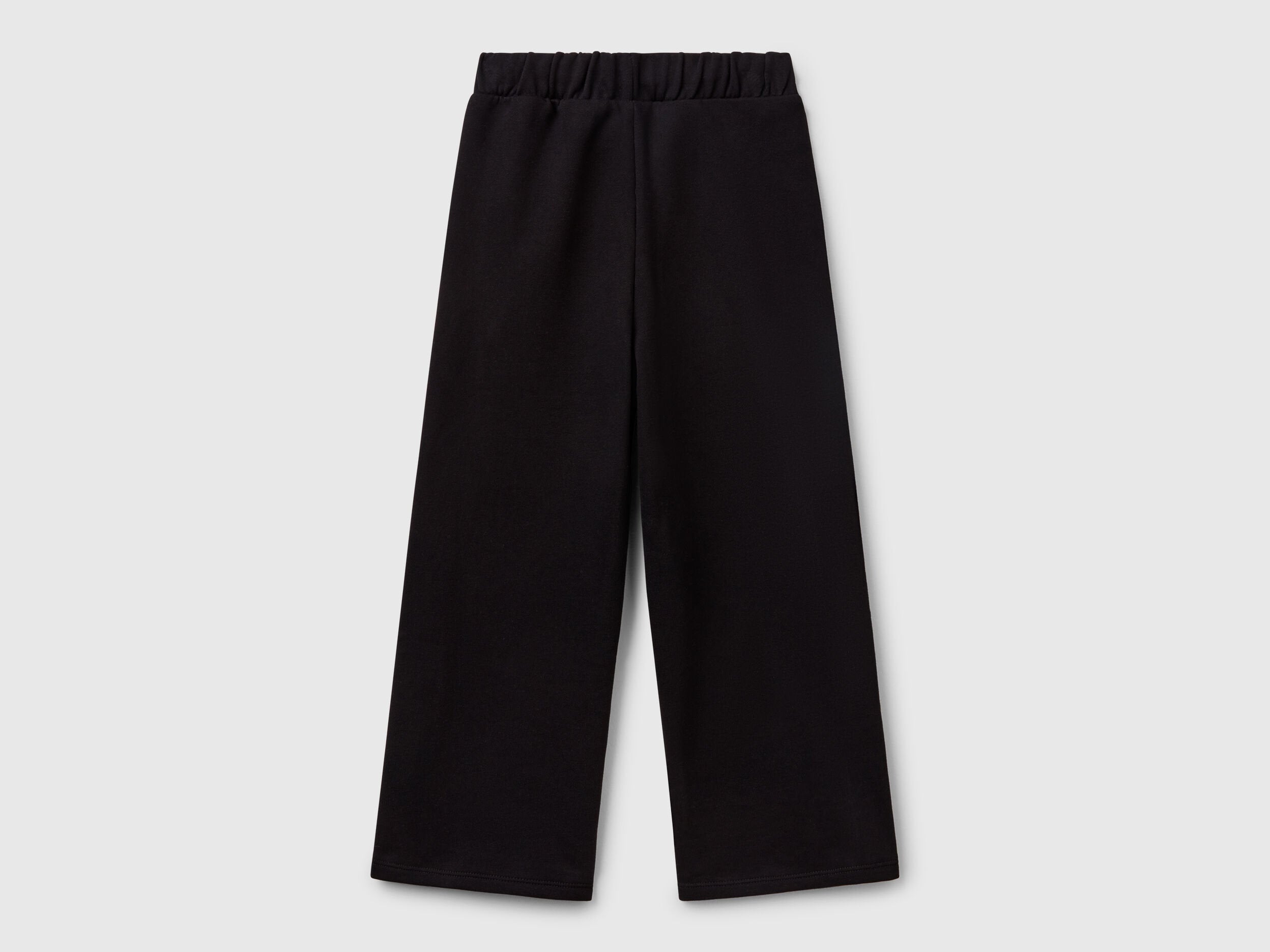 Benetton_Loose Fit Sweatpants_3UNICF061_100_02