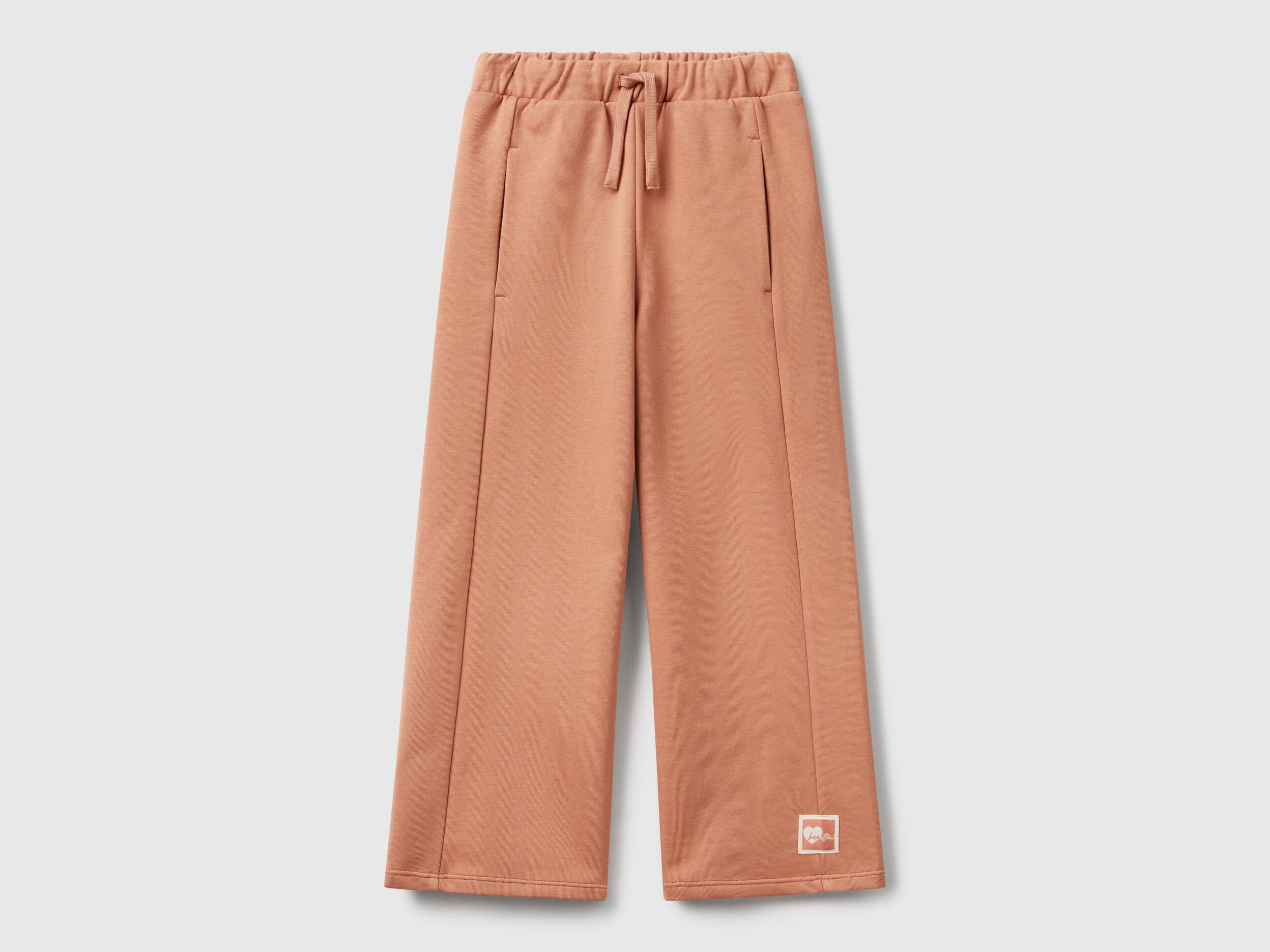 Benetton_Loose Fit Sweatpants_3UNICF061_3N4_01