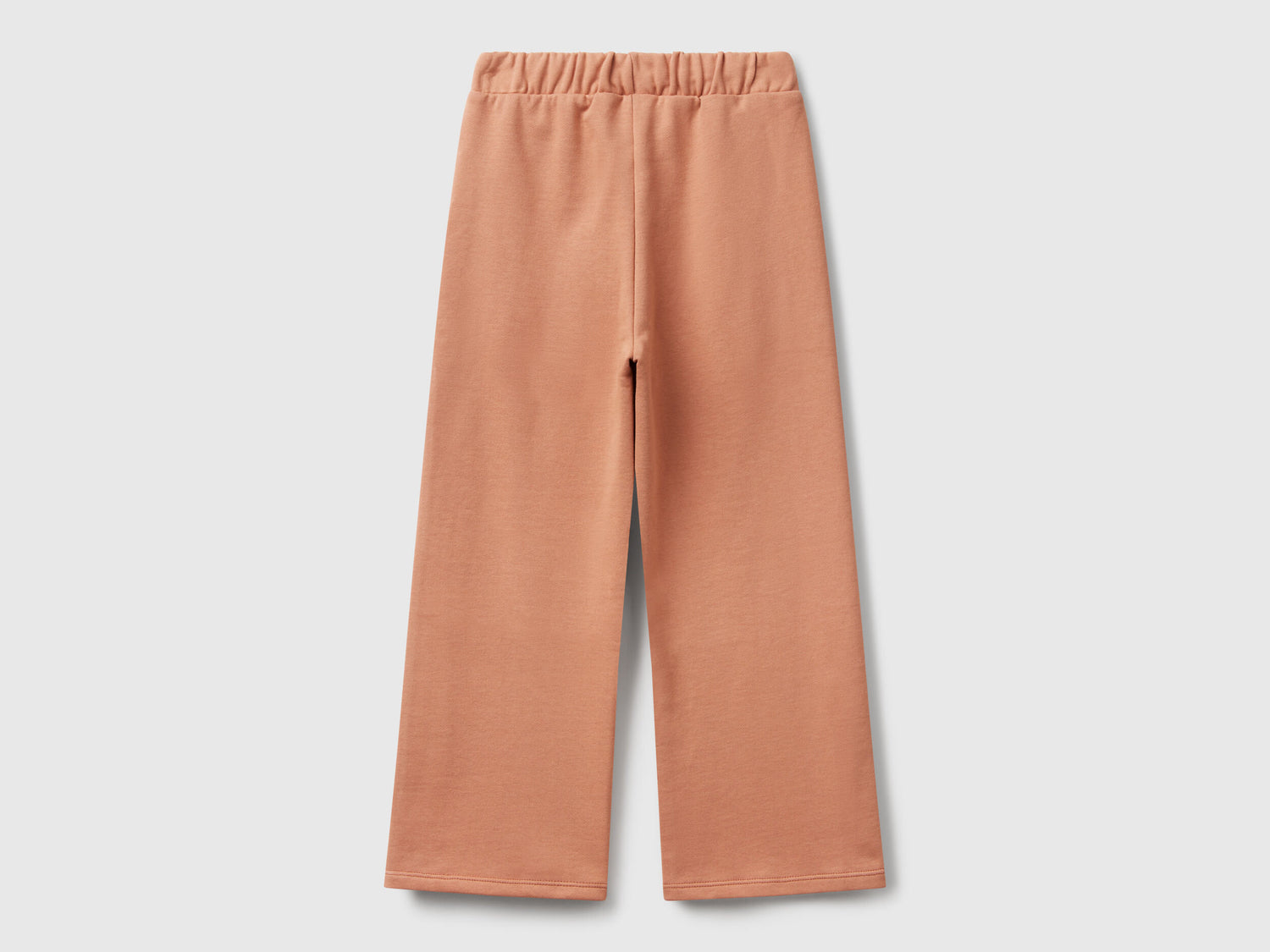 Benetton_Loose Fit Sweatpants_3UNICF061_3N4_02