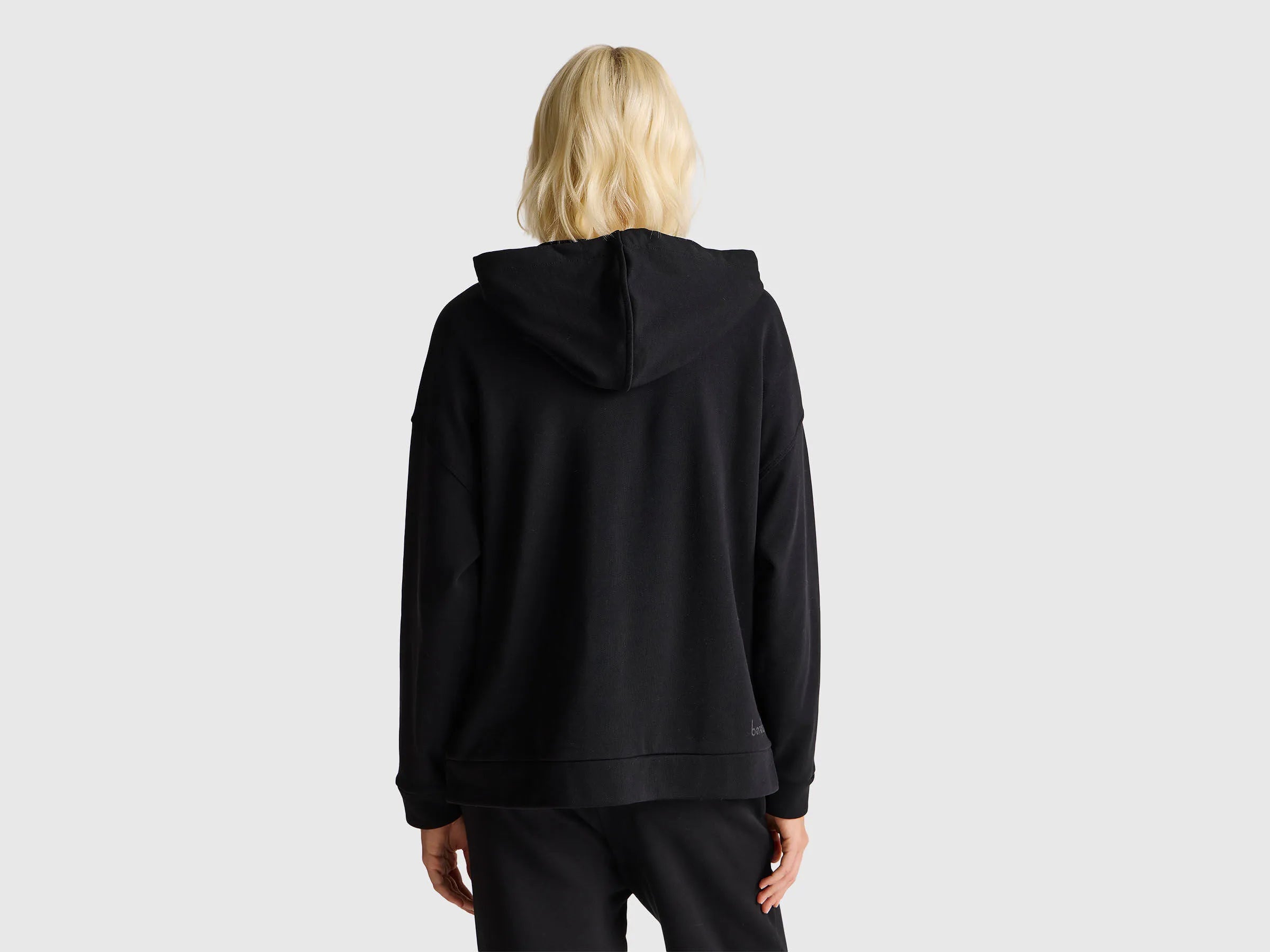 Benetton_Black_100% Cotton Sweatshirt with Zip and Hood_3UNID500R_100_02