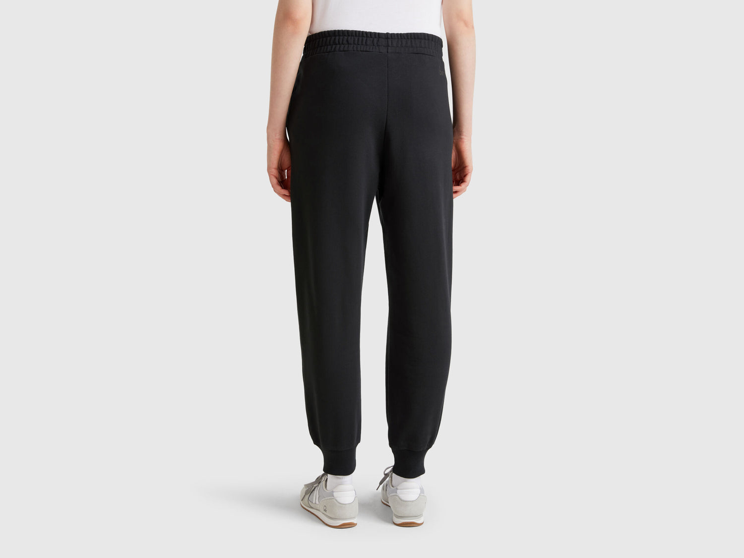 Benetton_Black_Pure Cotton Joggers_3UNIDF01A_100_03