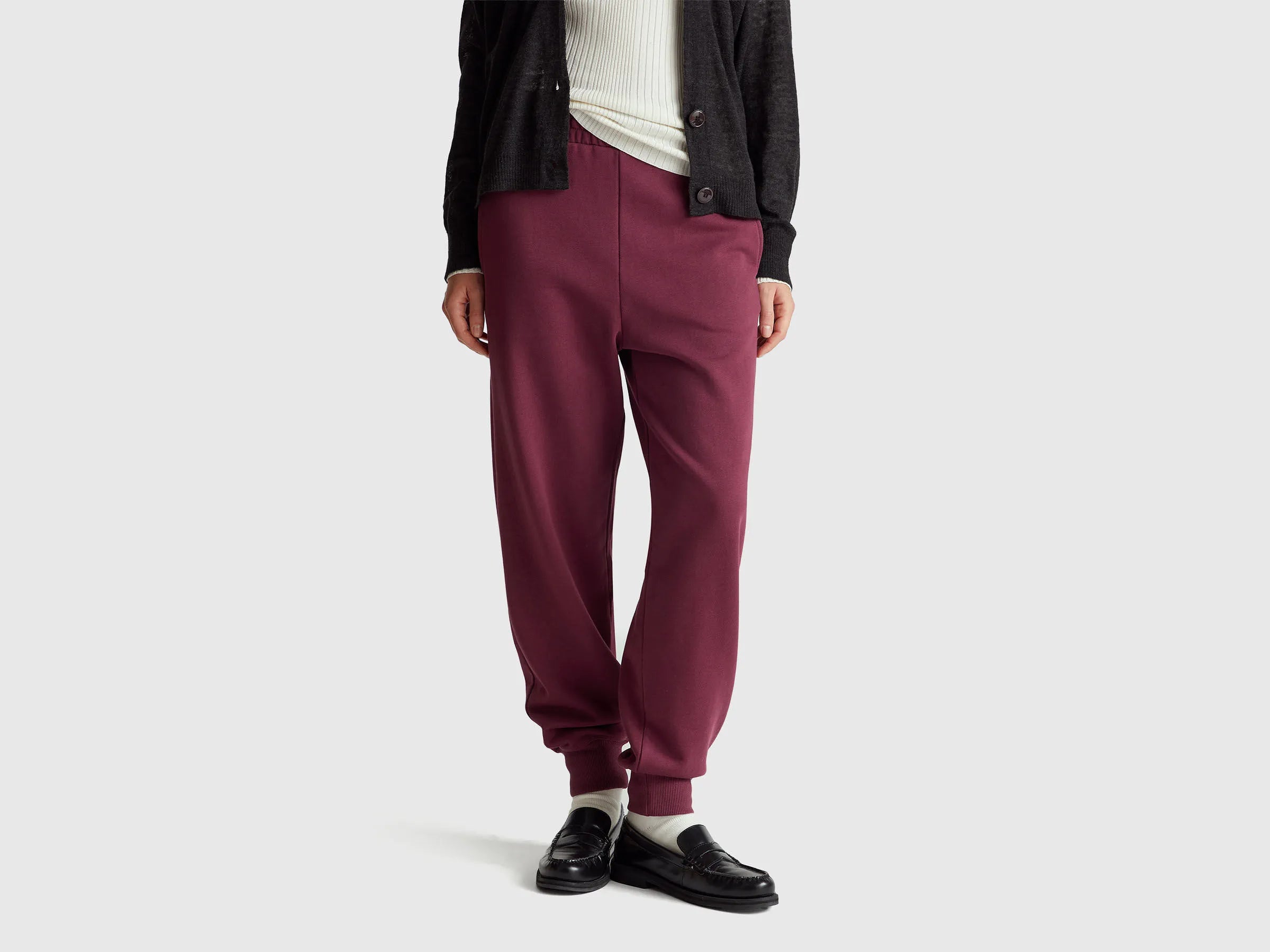 Benetton_Plum_Pure Cotton Joggers_3UNIDF01A_1D3_02