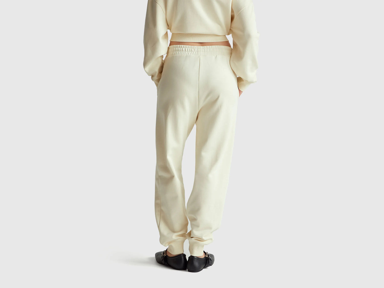 Benetton_Creamy White_Pure Cotton Joggers_3UNIDF01A_3C9_03