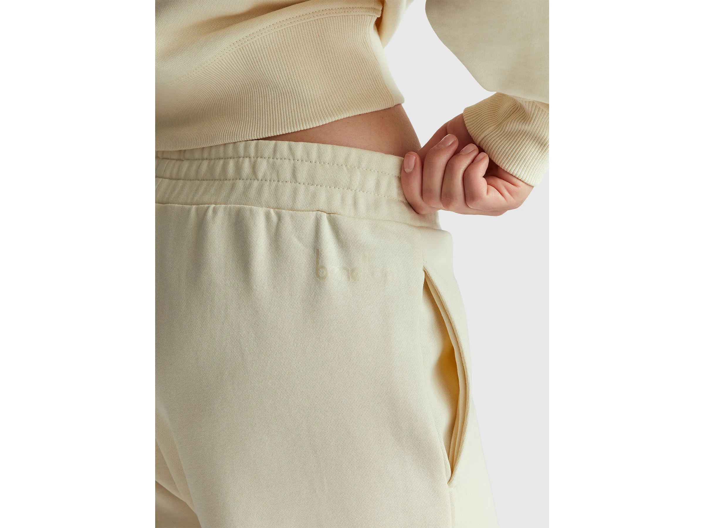 Benetton_Creamy White_Pure Cotton Joggers_3UNIDF01A_3C9_04
