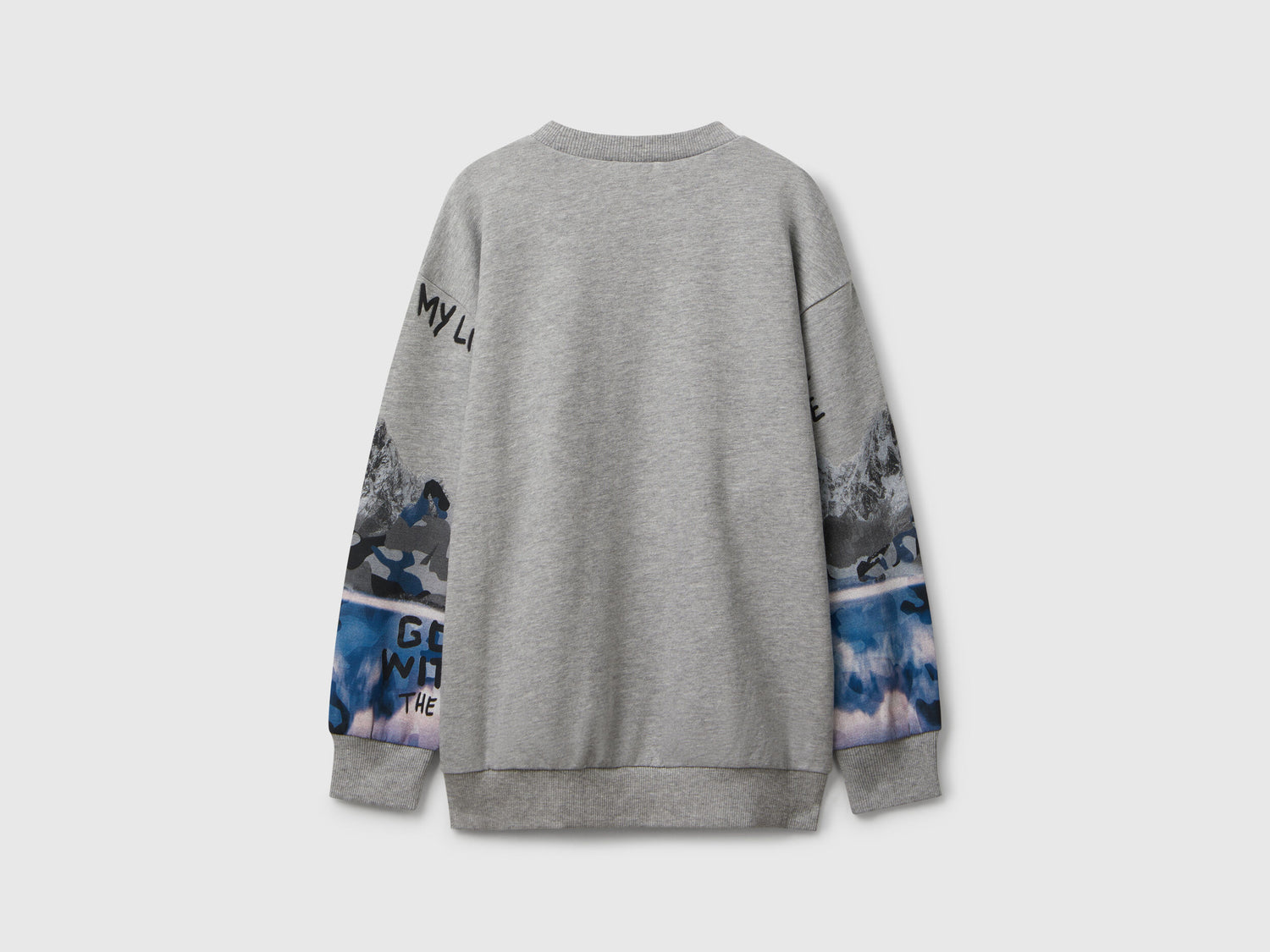Benetton_Light Gray_Sweatshirt with Print_3WECC10PR_901_02