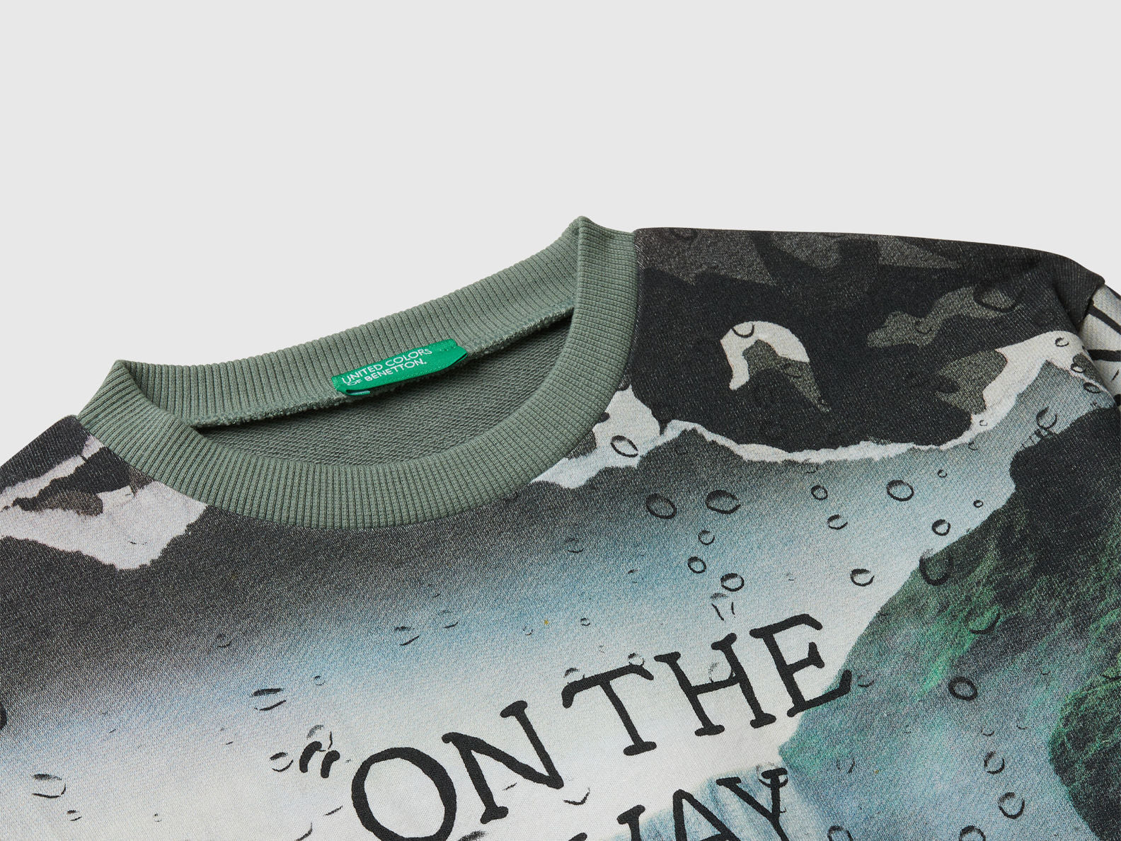 Benetton_Gray_Sweatshirt with Print_3WECC10PR_902_03