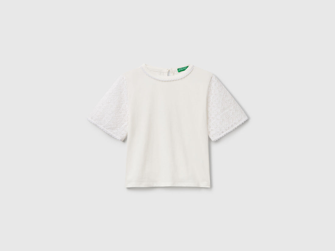 Benetton_T-Shirt with Lace Sleeve_3WYWC10O6_901_01