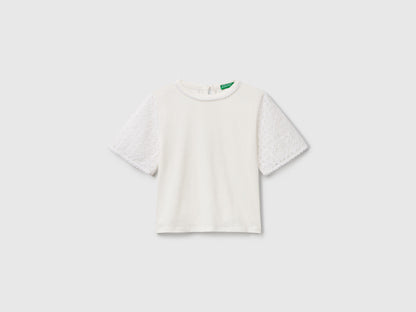 Benetton_T-Shirt with Lace Sleeve_3WYWC10O6_901_01