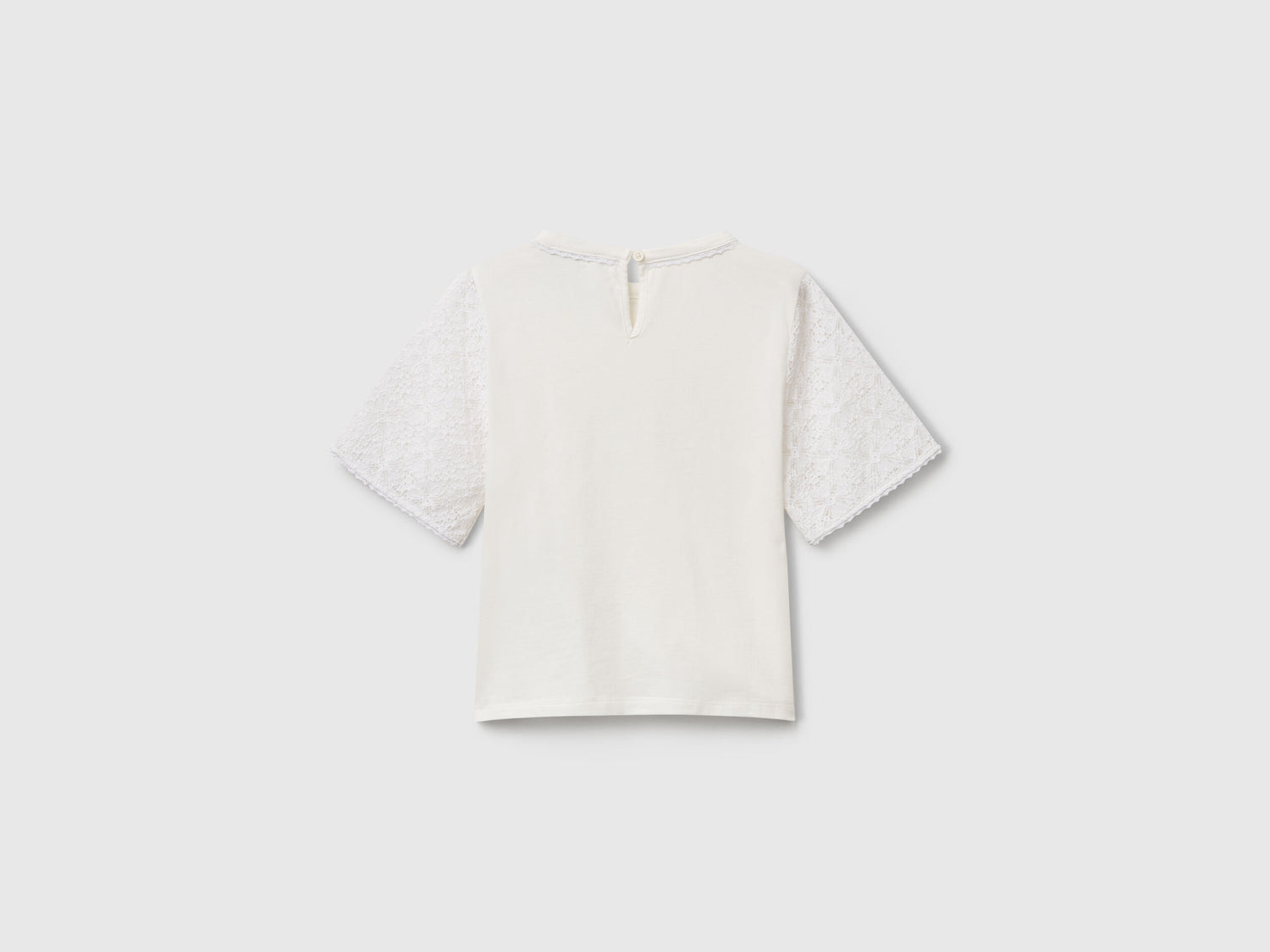 Benetton_T-Shirt with Lace Sleeve_3WYWC10O6_901_02