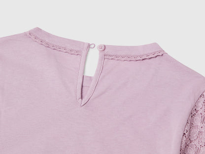 Benetton_T-Shirt with Lace Sleeve_3WYWC10O6_902_03