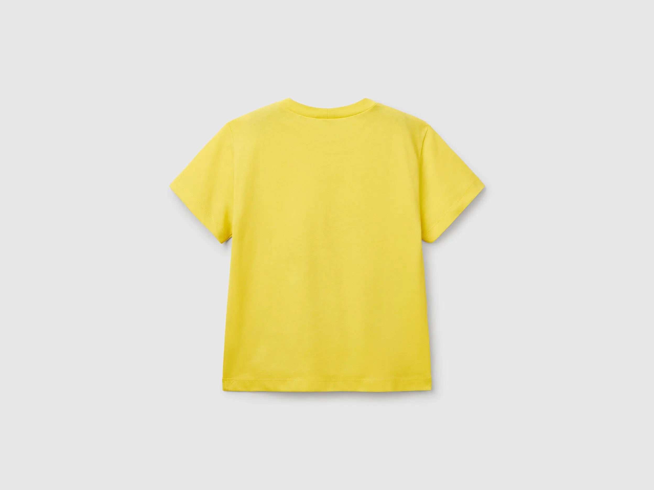 Benetton_T-Shirt with Snoopy ©Peanuts Print_3X1SG10IB_1T1_02