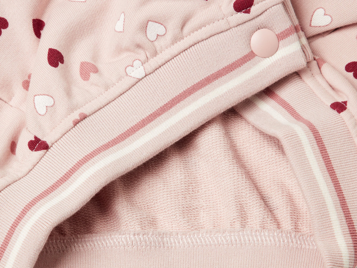 Benetton_Pastel Pink_Bomber in Sweat Fabric with Heart Print_3YCMG5040_63H_03