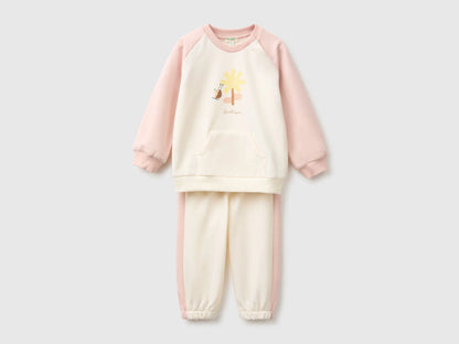 Benetton Creamy White Unisex Color Block Sweatshirt Outfit SKU: 3YWVAK01V_901 Image 01