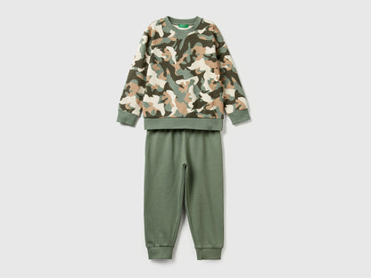 Benetton_Military Green_Outfit with Camouflage Print_3YWXGK00R_63T_01