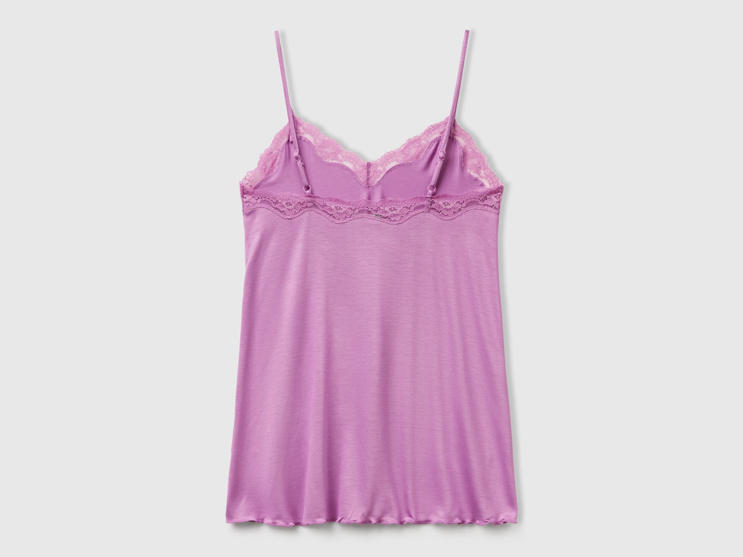 Benetton_Tank Top with Lace Edge_3Z123H00J_3Z4_05