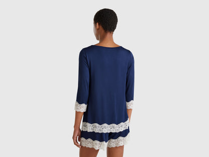 Benetton_Flowy Top with Lace Details_3Z123M07E_13C_02